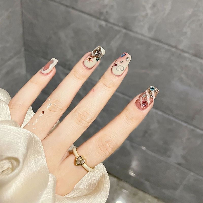 Graffiti Wear Nail