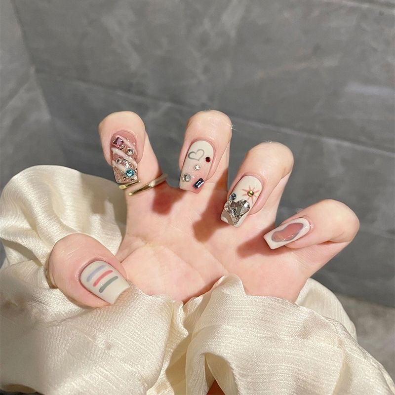 Graffiti Wear Nail