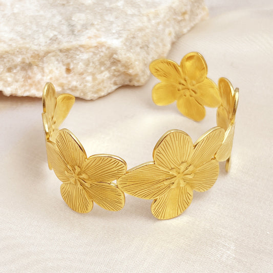 Gold Flowers Bracelet | Women Ornament Bracelet | KayEssence