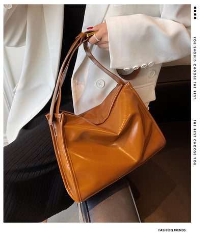 New Retro Large Capacity Tote Commuter Crossbody Bag